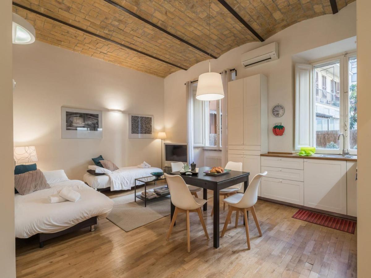 The Best Rent - Elegant Flat Near Colosseum โรม ภายนอก รูปภาพ